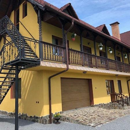 Casa Bambi Hotell Sovata Exteriör bild
