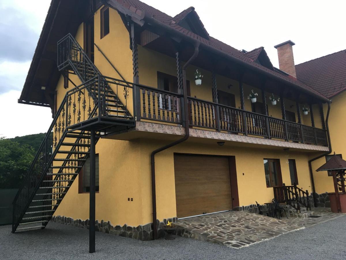 Casa Bambi Hotell Sovata Exteriör bild