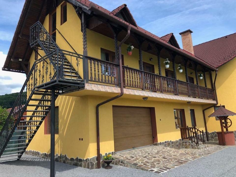 Casa Bambi Hotell Sovata Exteriör bild